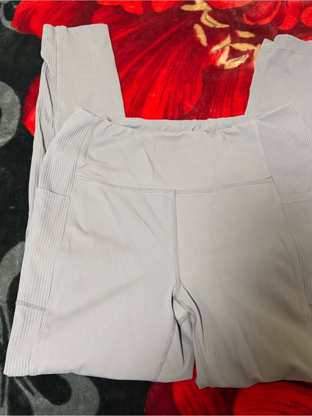 Mondetta Gray High-Waist Performance Leggings with Gold Logo